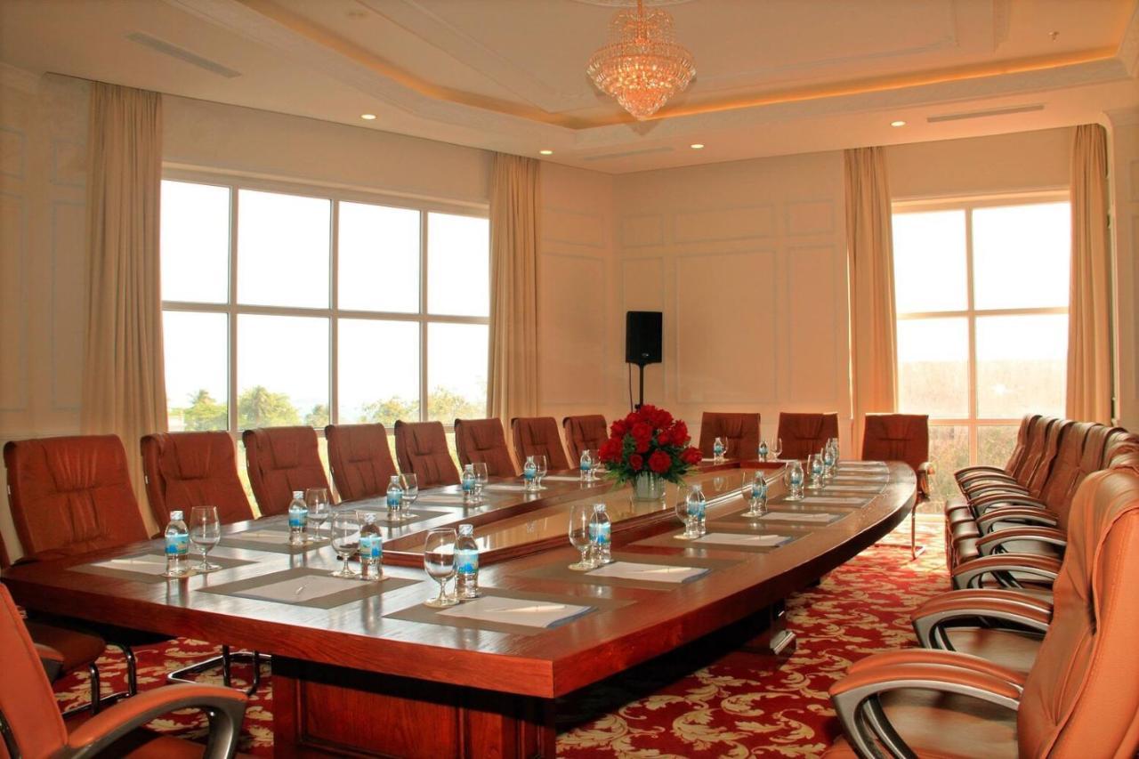 Nha Trang Palace Hotel מראה חיצוני תמונה