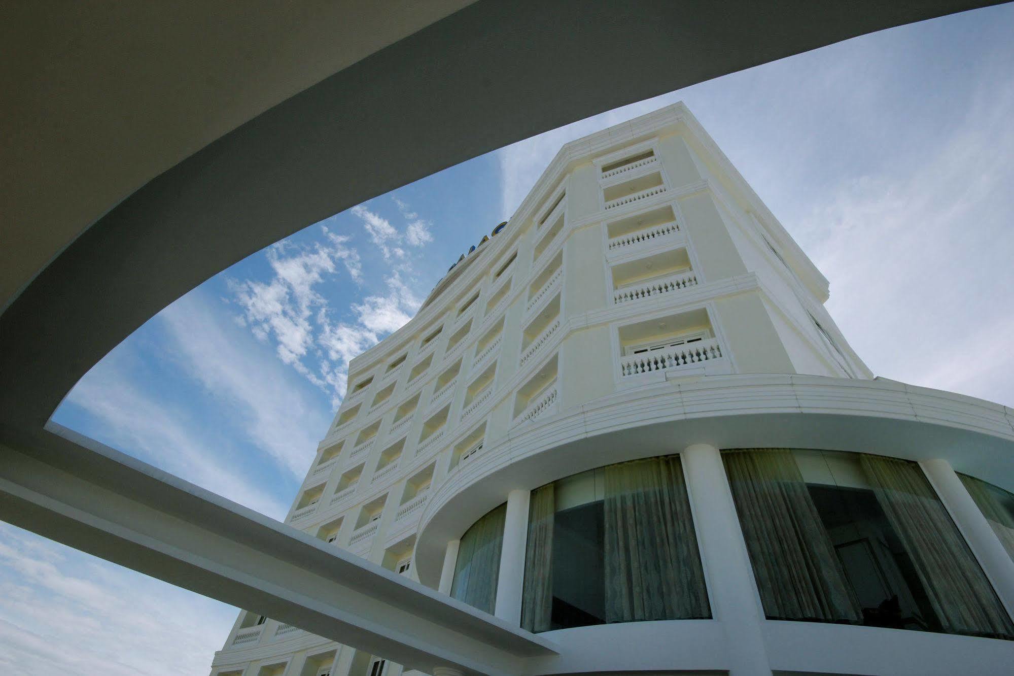 Nha Trang Palace Hotel מראה חיצוני תמונה