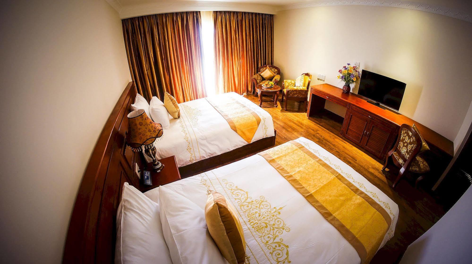 Nha Trang Palace Hotel מראה חיצוני תמונה