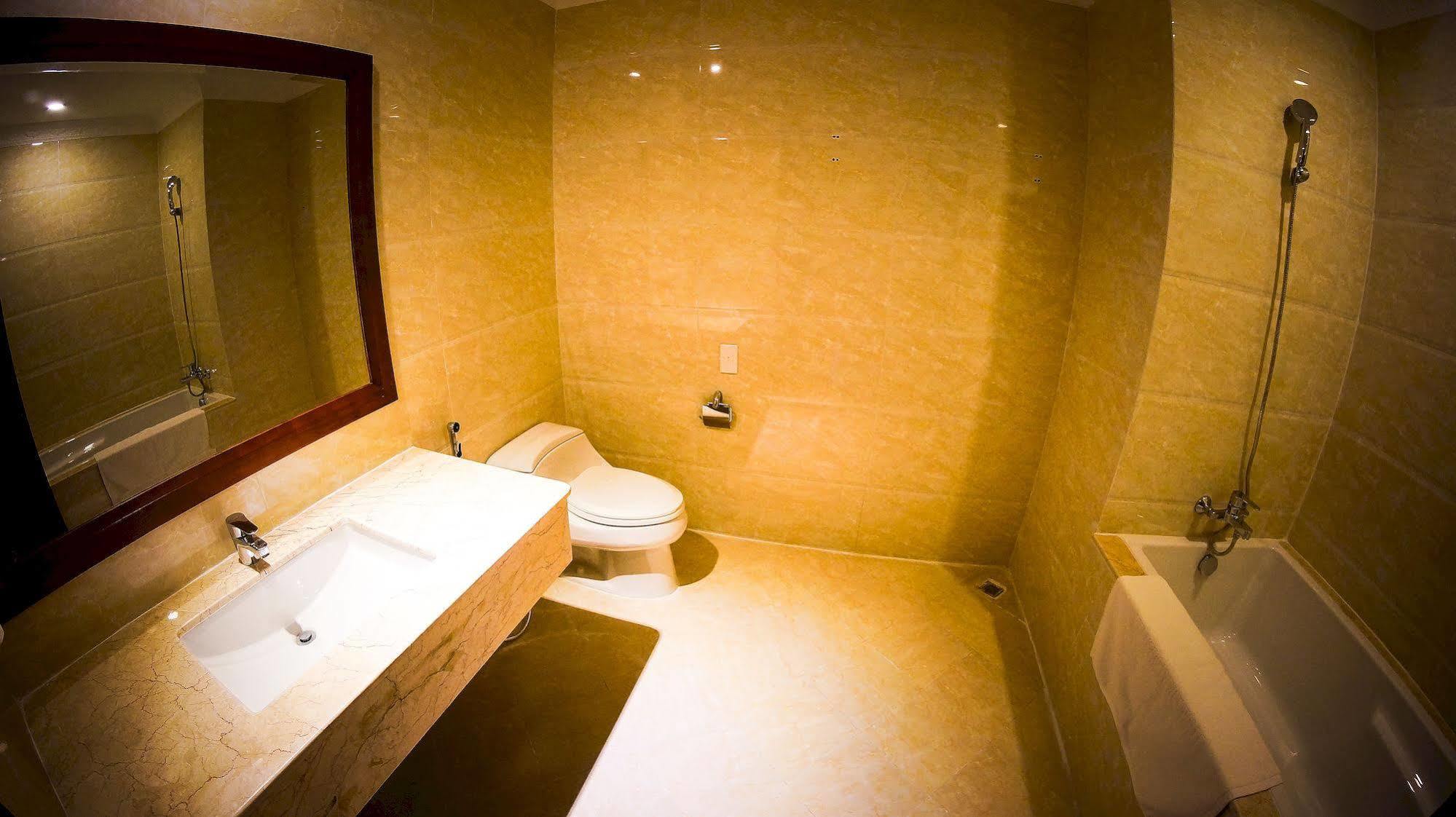 Nha Trang Palace Hotel מראה חיצוני תמונה